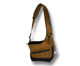 PAW of Sweden´s väska Ergonomic waxed cotton nougat